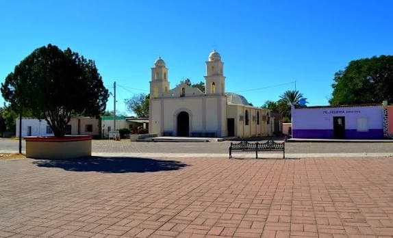 Plaza Principal e Iglesia de Mazatán